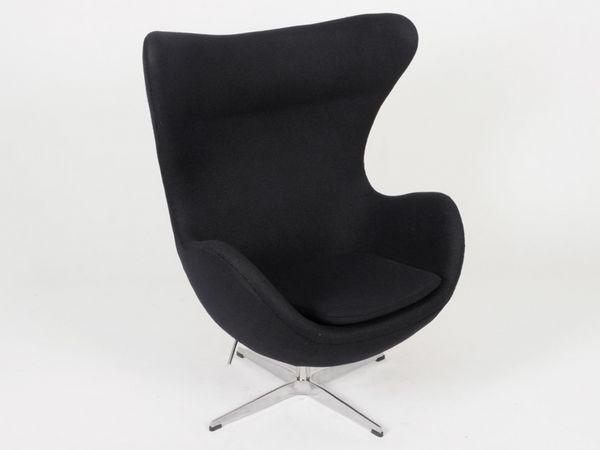 Egg chair in cashmere by Arne Jacobsen[2]