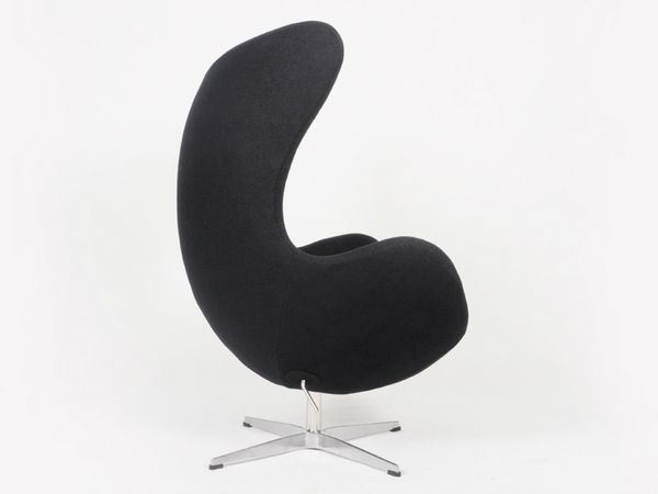 Egg chair in cashmere by Arne Jacobsen[3] 