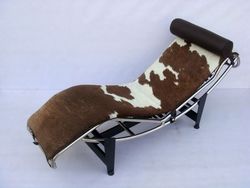 LC4 Loung Chair by  Le Corbusier