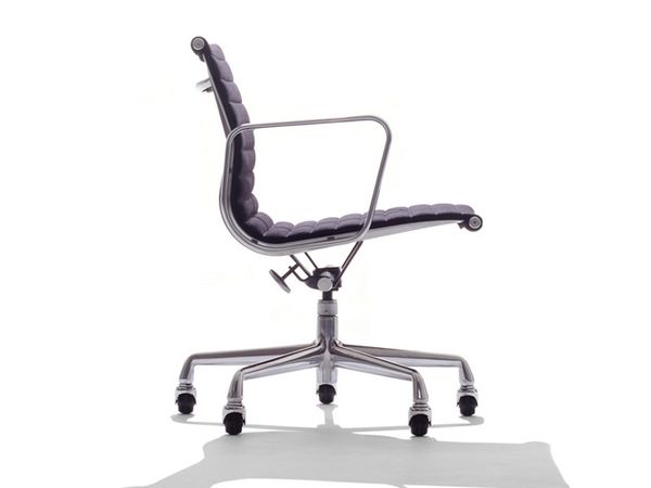  Aluminum Office chair by charles & ray eames[2]