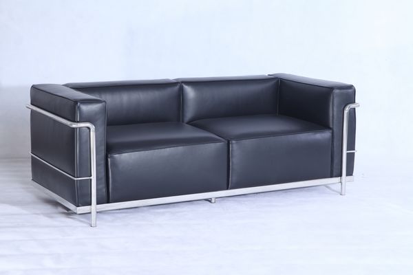 Le Corbusier LC3 Sofa in Full Leather[3] 