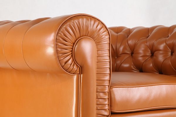 Chesterfield Sofa & Armchair in Full Leather[3] 