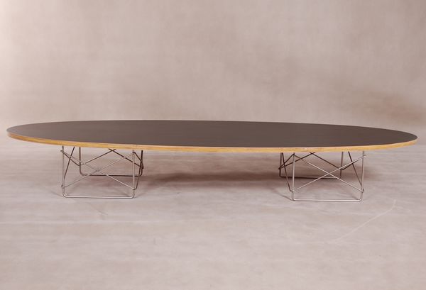 Elipse Table by Charles Eames[3] 