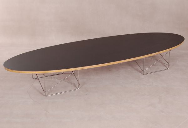 Elipse Table by Charles Eames[2]