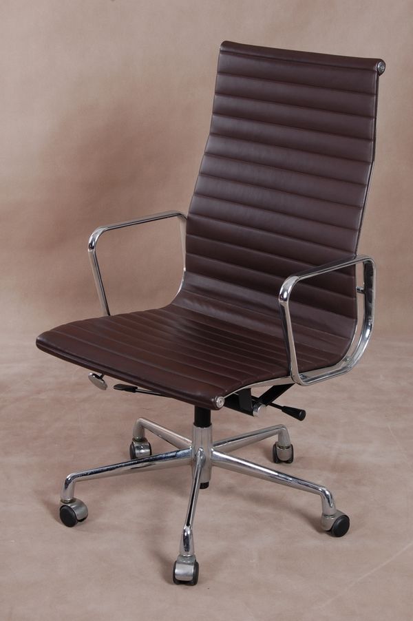 Eames Aluminum high back Office Chair.2.JPG